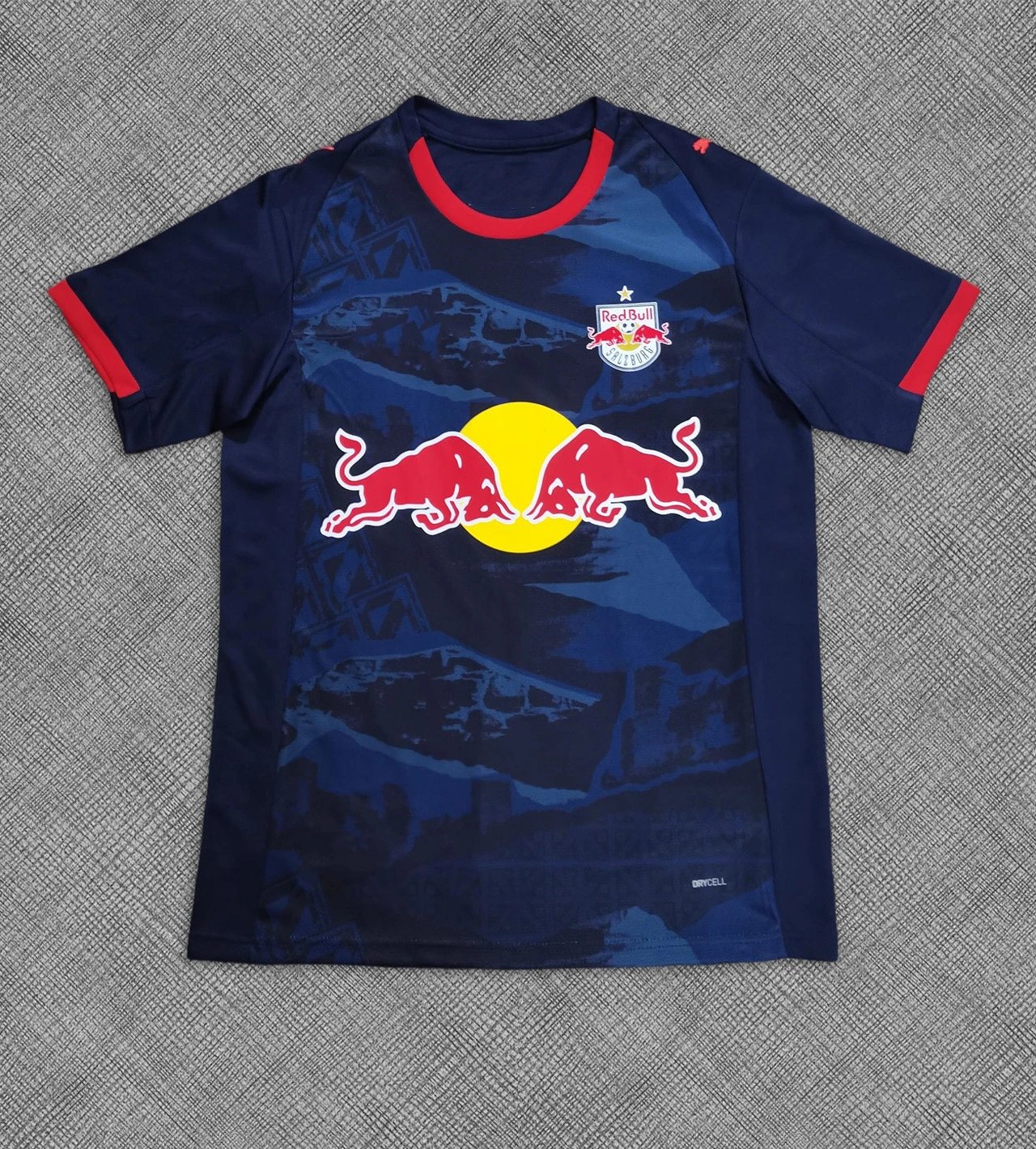 Design FC Bayern Munich 125th Anniversary Special Edition Red Jersey - 18