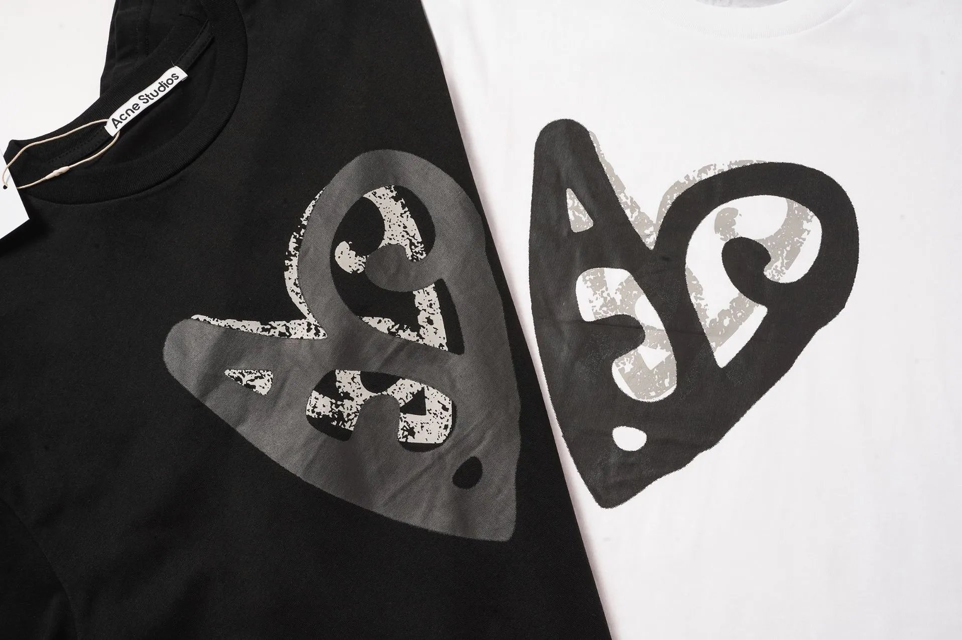 Acne Studios Heart Print White T-Shirt - 21