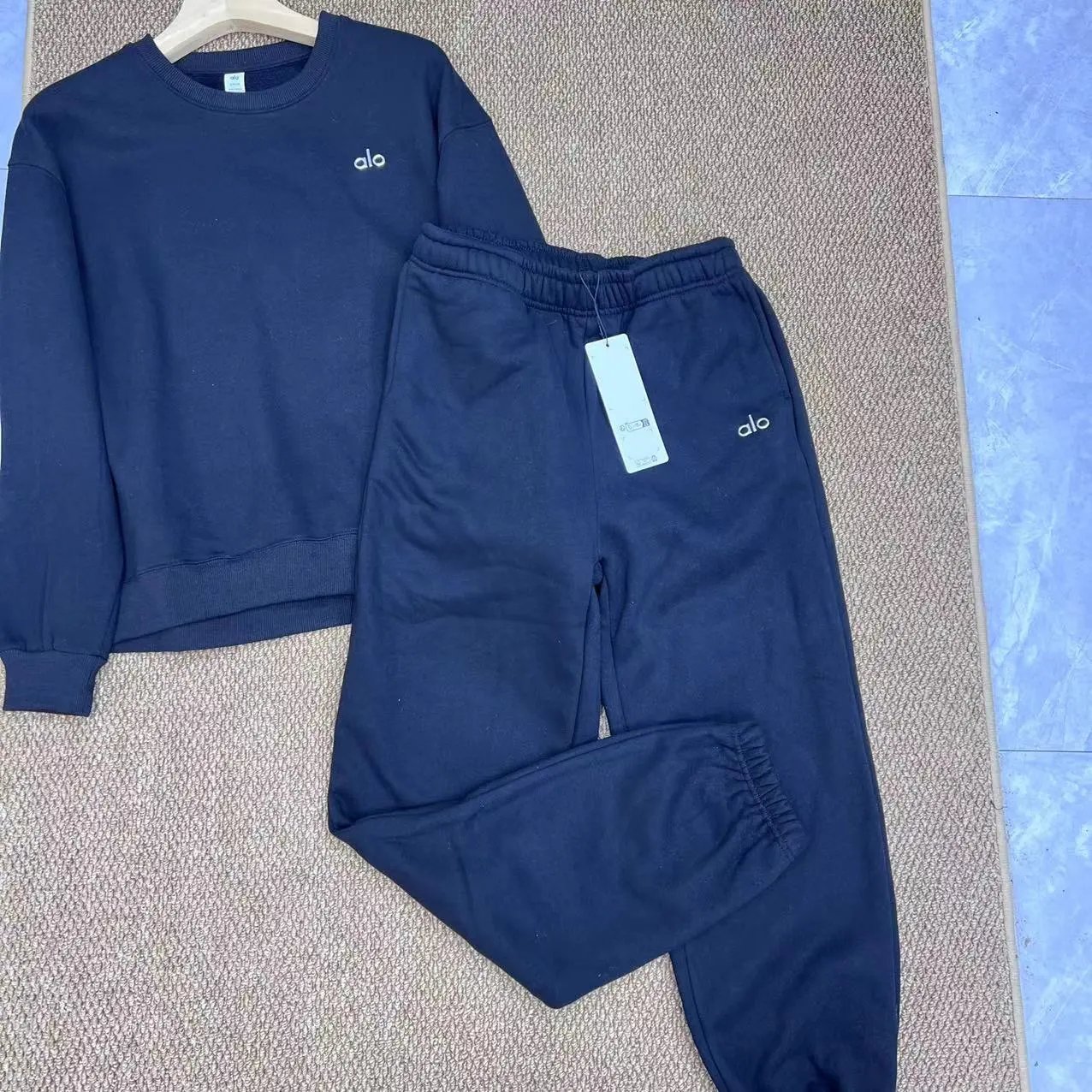 Alo Yoga Essential Crewneck Sweatshirt and Jogger Set Sky Blue - 4