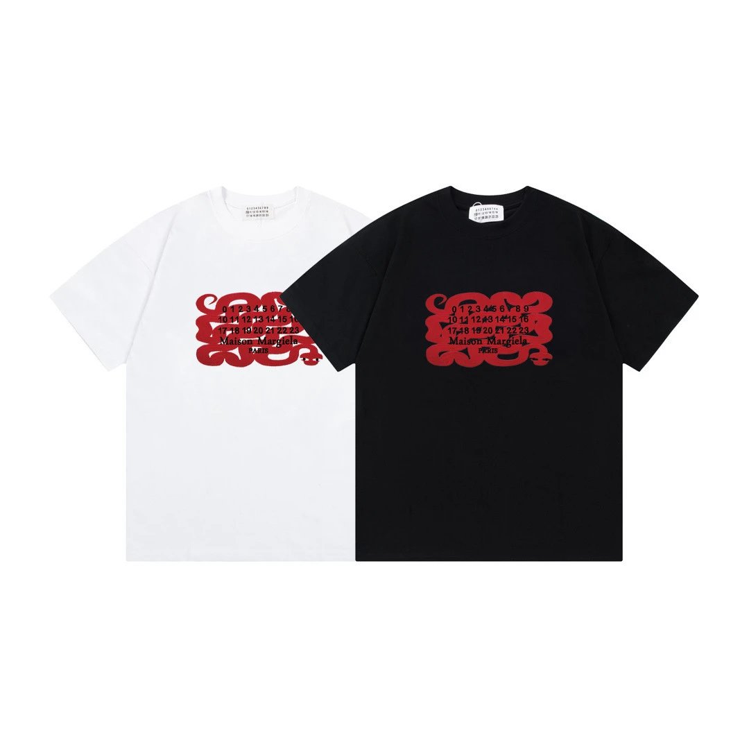 Maison Margiela Tabi Number 6 Washed Black T-Shirt - 7