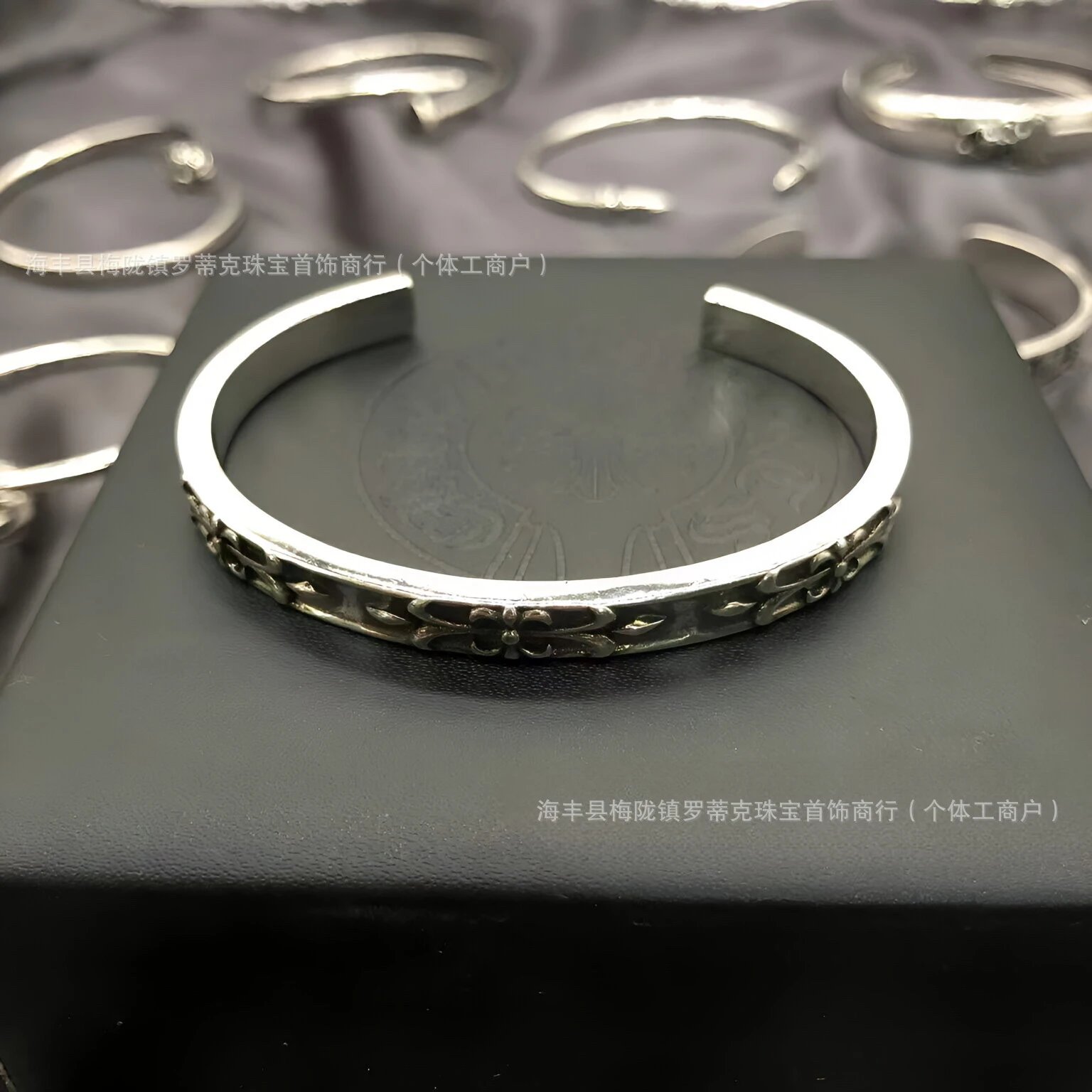 Design Handcrafted Floral Silver Cuff Bracelet Jewelry - 16