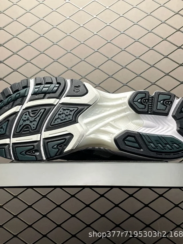 ASICS Sneakers GEL-KAYANO 14 product detail image 3