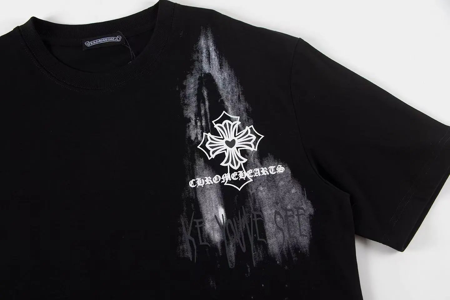 Design Crystal Embellished Splatter Print T-Shirt Black - 22