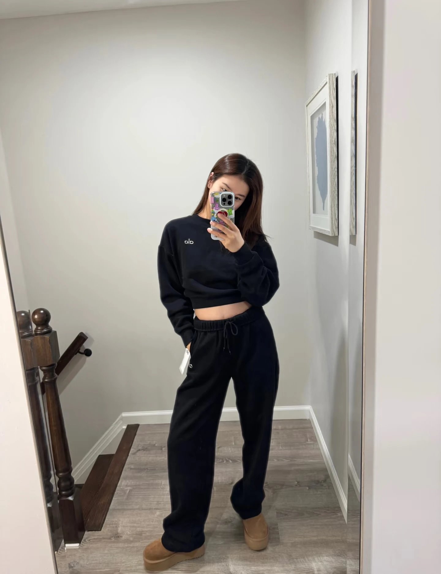 Alo Cropped Sweatshirt and Shorts Set Black Activewear - 8
