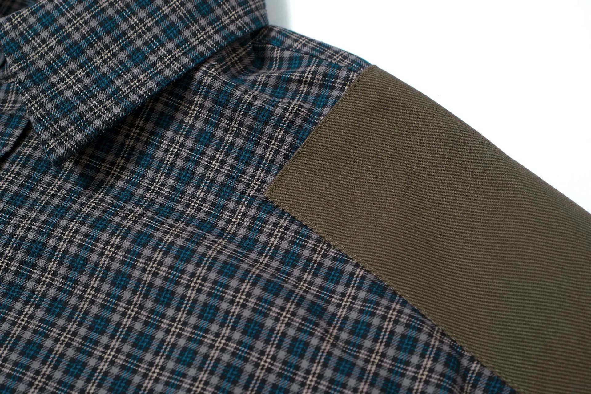 Acne Studios Plaid Shirt with Contrast Sleeves Red Beige - 16
