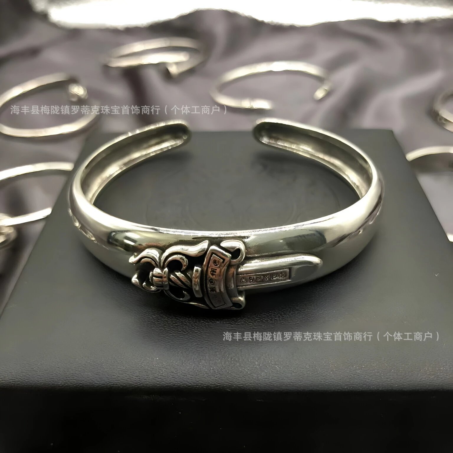Design Handcrafted Floral Silver Cuff Bracelet Jewelry - 4