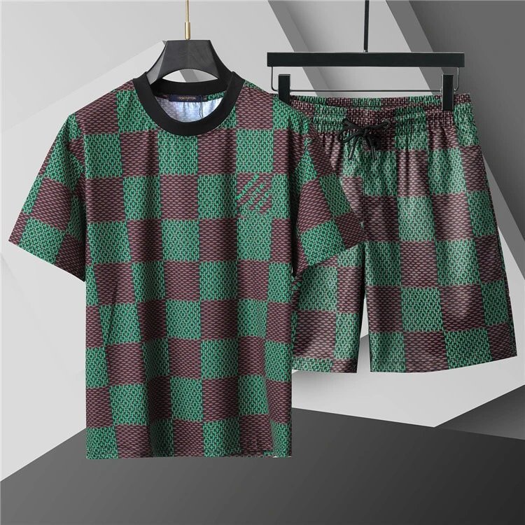 Louis Vuitton Matching Sets Short-Sleeve T-Shirt and Shorts Set — 951131 Dark green