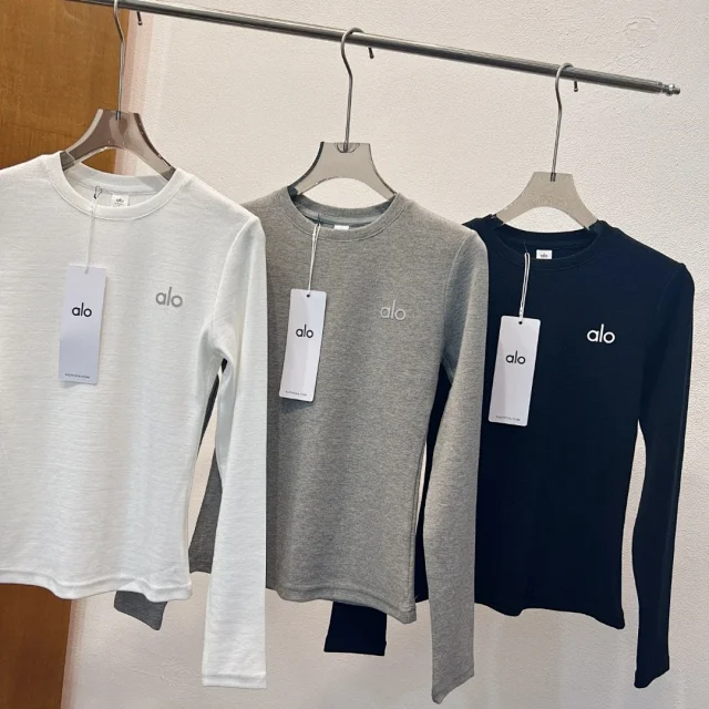 Alo Shirts Long-Sleeve Crewneck Top with Ribbed Sleeves product detail image 6