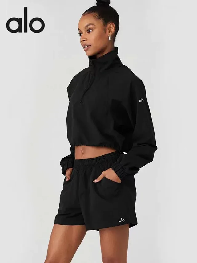Alo Jackets Cropped half-zip windbreaker jacket product detail image 5