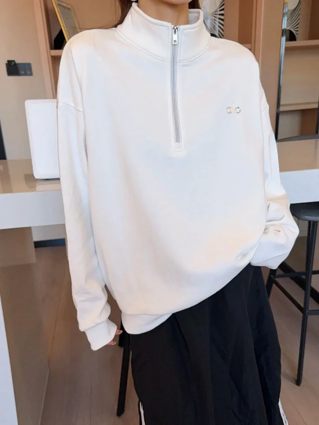 Alo Hoodies & Sweatshirts Quarter-Zip Mock-Neck Sweatshirt product detail image 10