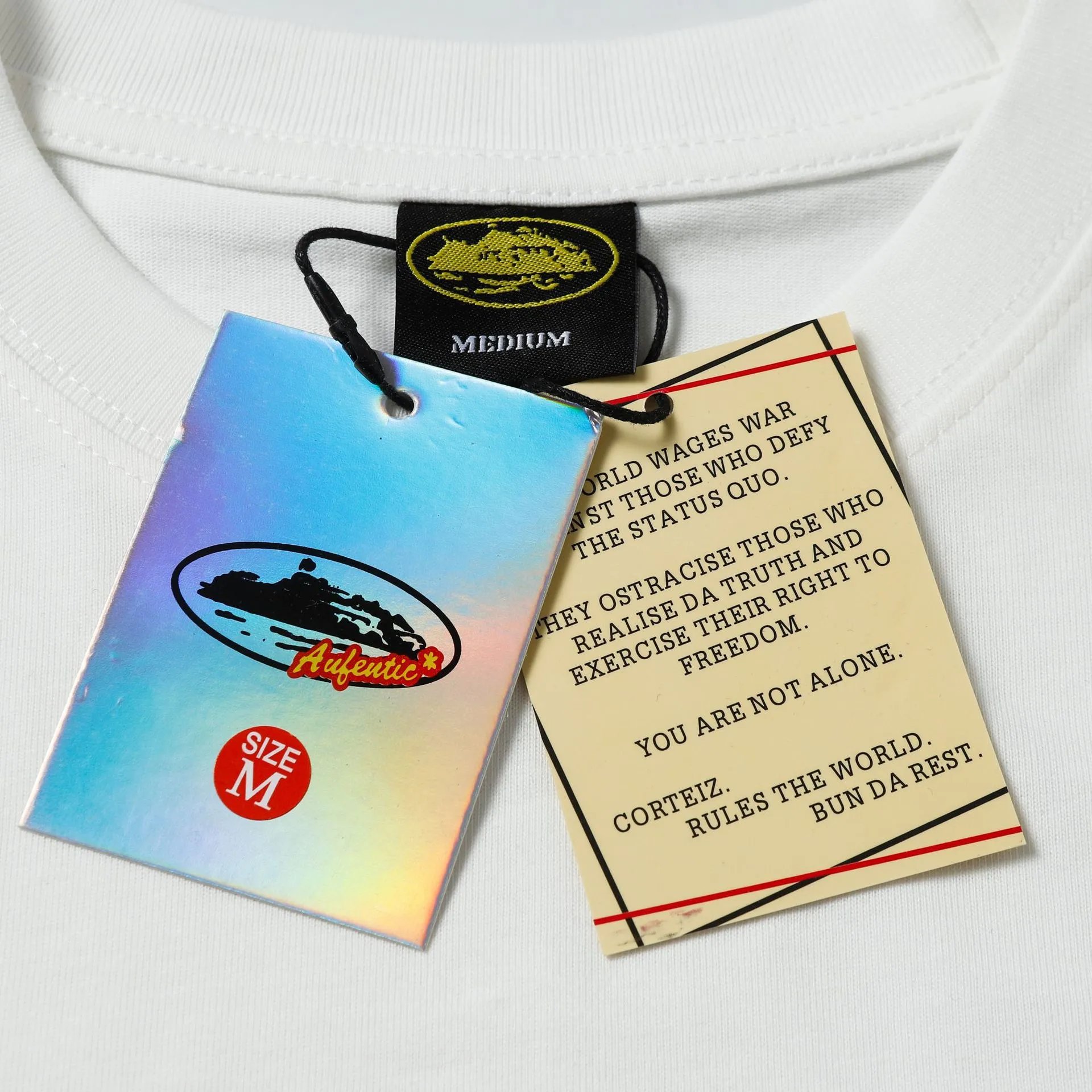 Design Flame Island Graphic T-Shirt White Tops.t Shirts - 37