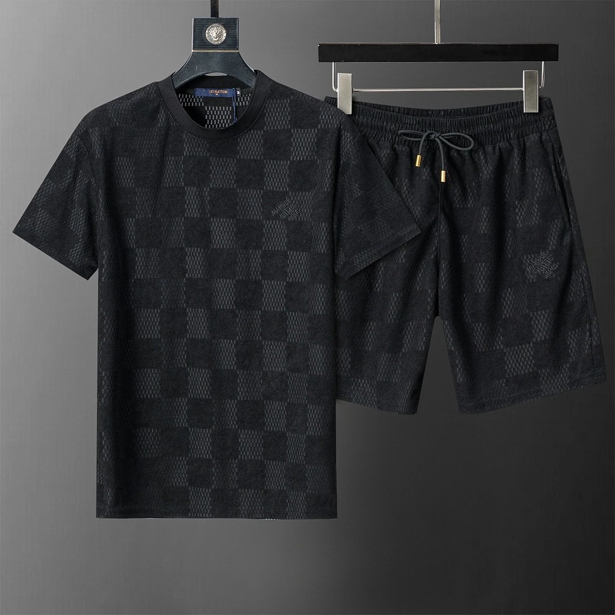 Louis Vuitton Matching Sets Short-Sleeve T-Shirt and Shorts Set — 6633 Black
