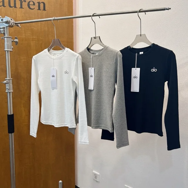 Alo Shirts Long-Sleeve Crewneck Top with Ribbed Sleeves product detail image 5