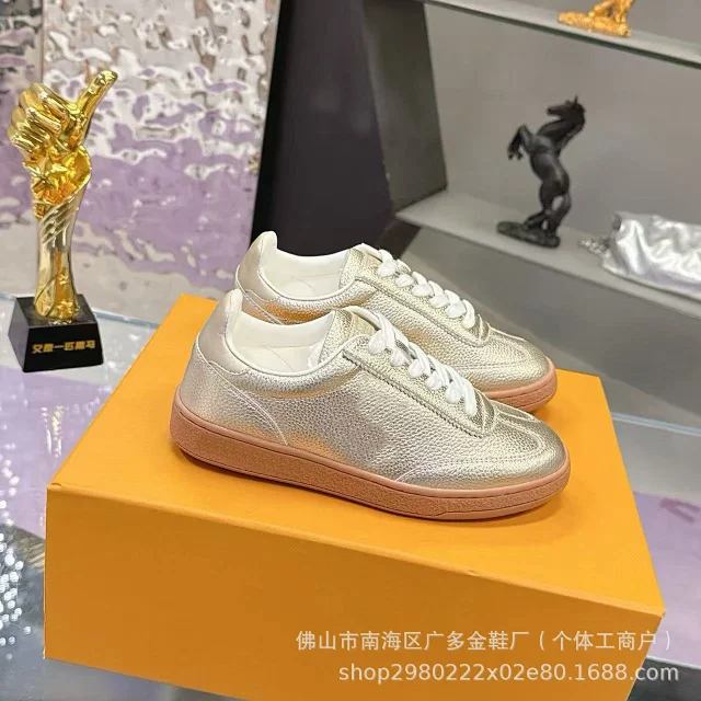 Unbranded Sneakers Low-Top Leather with Gum Soles product detail image 4