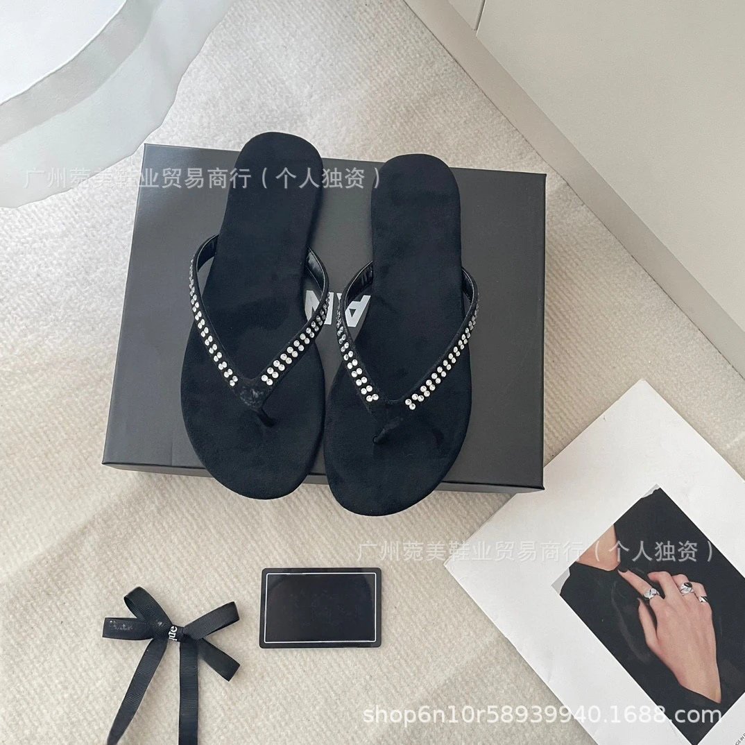 Design Pearl-Embellished Black Suede Flip-Flops Slippers - 3