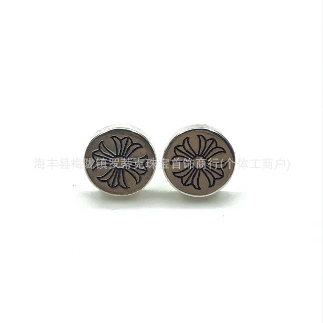Unbranded Jewelry Vintage Gothic Earrings product detail image 3