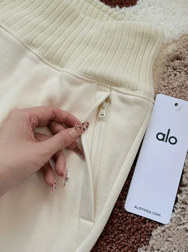 alo Trousers Wide-Leg Ribbed-Waist product detail image 13