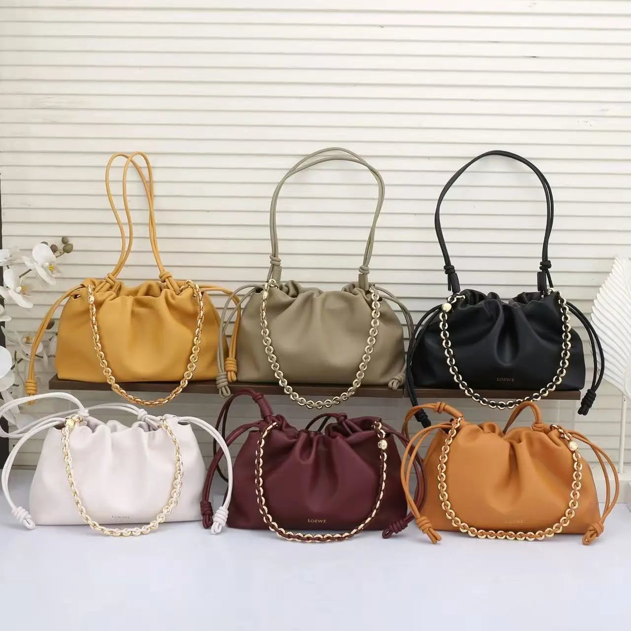 Loewe Flamenco Drawstring Bag Burgundy Shoulder Bag - 2