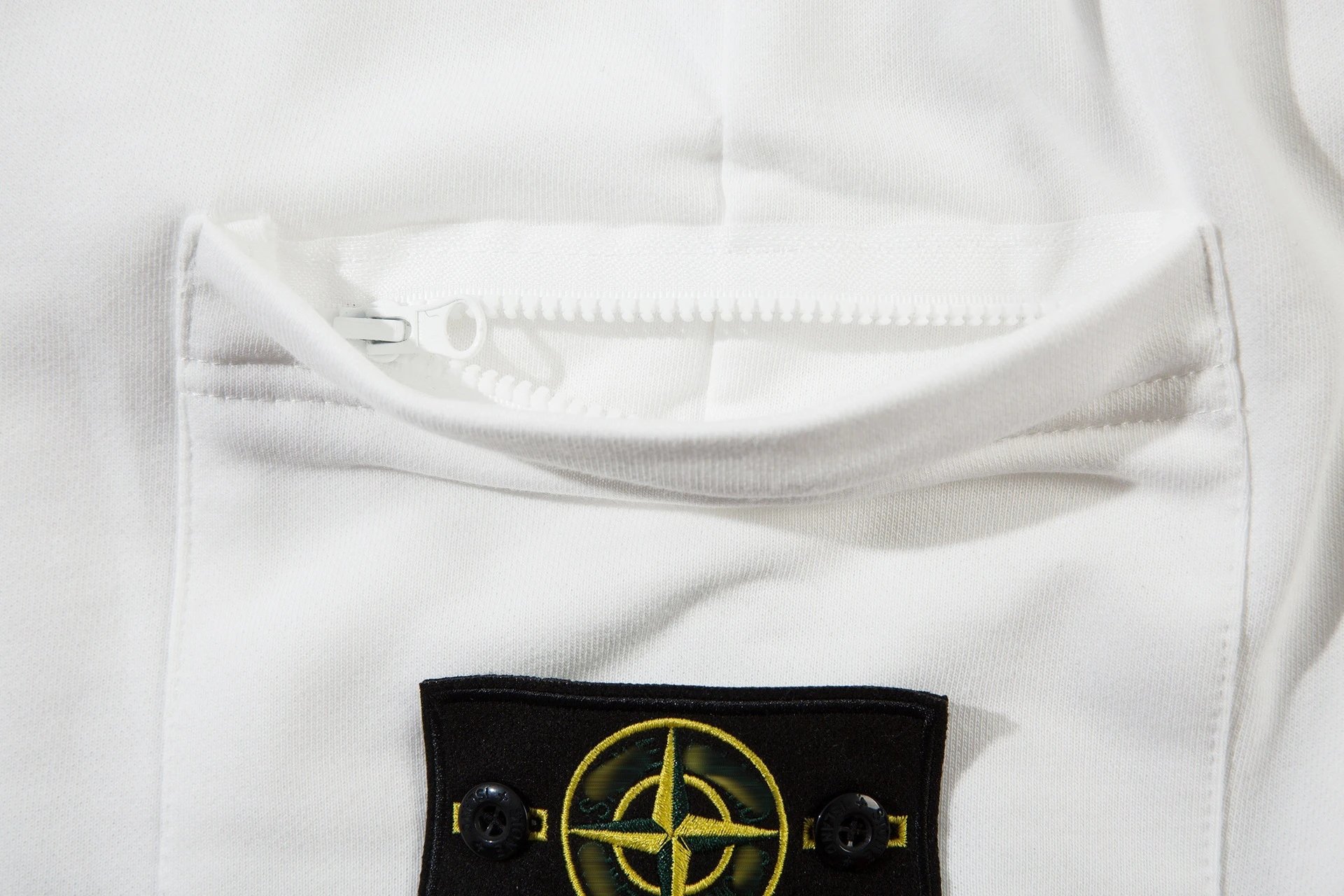 Stone Island Cargo Shorts Beige - 24