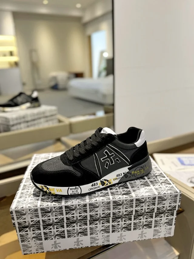 Premiata Sneakers Low-Top Lace-Up Logo with Graphic-Print Sole product detail image 1