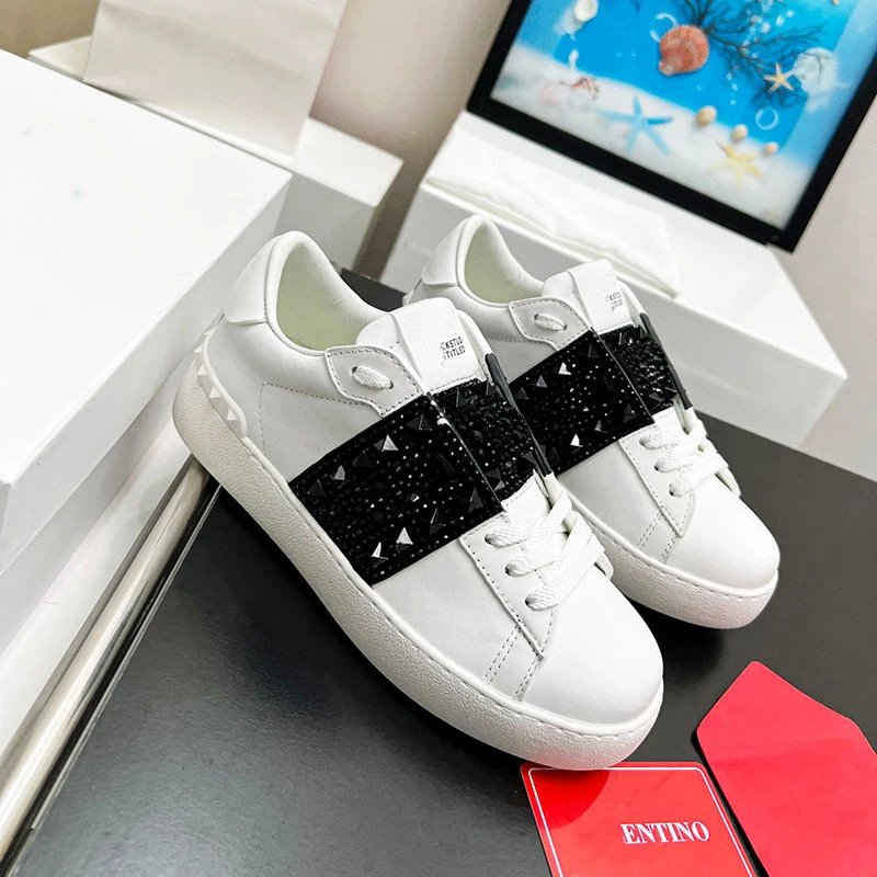 Unbranded Sneakers Low-Top Leather with Contrast Band and Pyramid Studs — Color 20