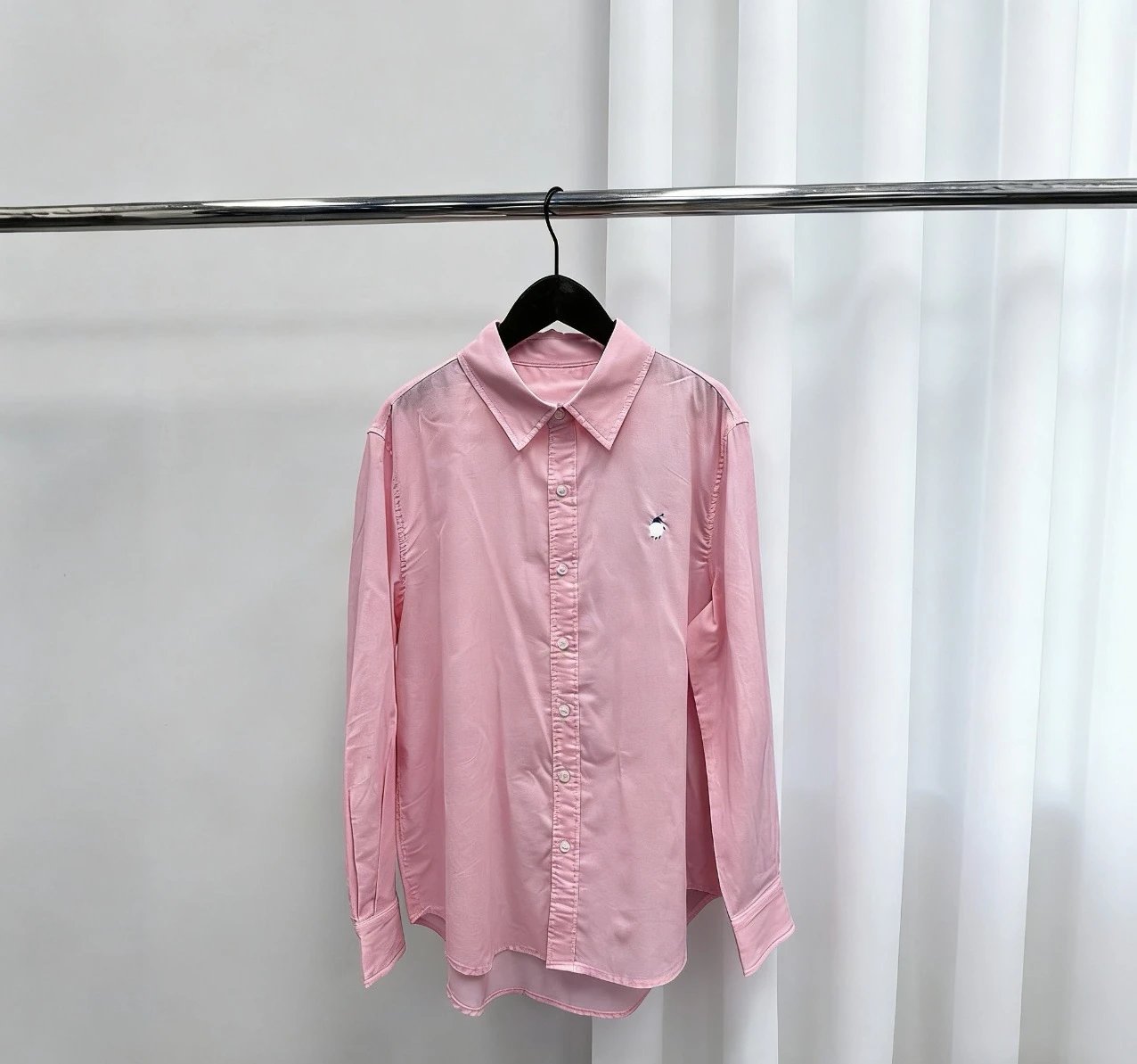 Design Olive Green Button-Up Shirt with Embroidered Detail - 4