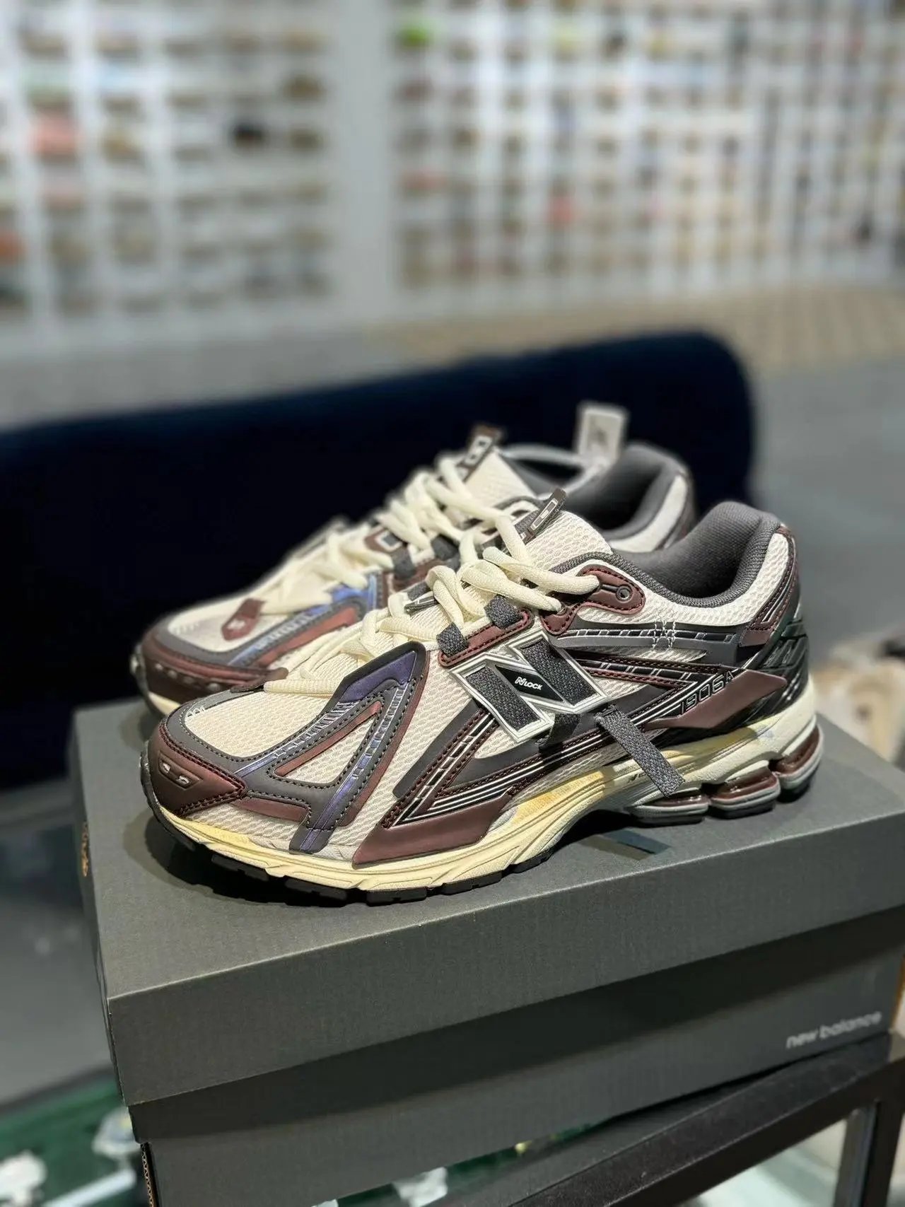 Nlock Sneakers 1906R mesh running — Deconstructed Wine Red