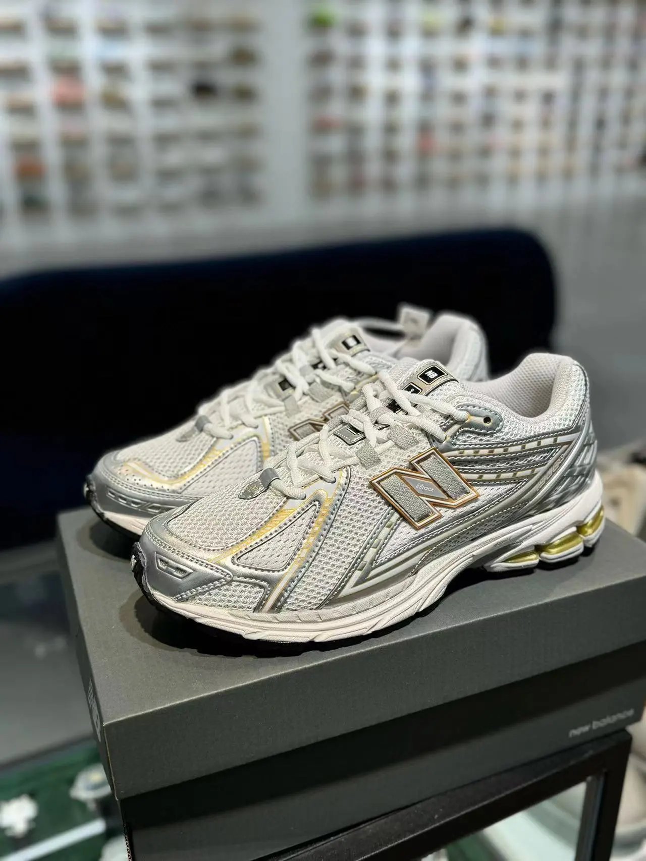 Nlock Sneakers 1906R mesh running — Platinum