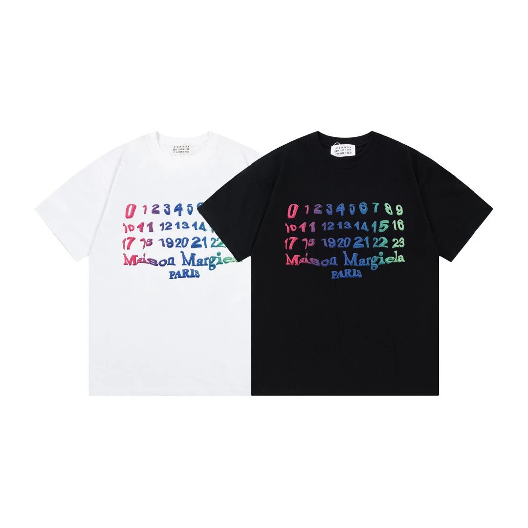 Maison Margiela Tabi Number 6 Washed Black T-Shirt - 16