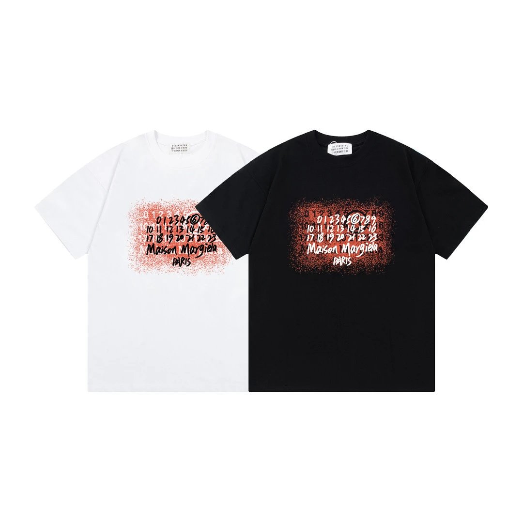Maison Margiela Tabi Number 6 Washed Black T-Shirt - 11