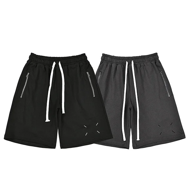 Maison Margiela Shorts Drawstring with numeric graphic print product detail image 2