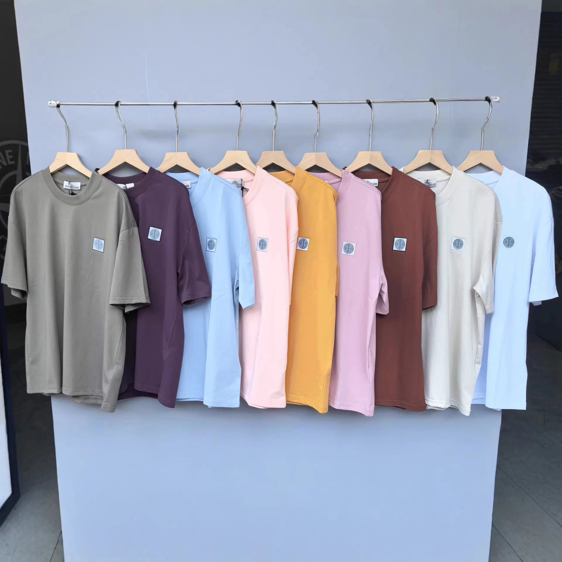 Basic Logo T-Shirt M