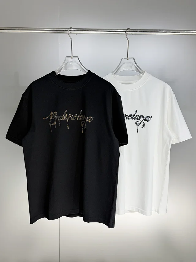 Balenciaga Multiple graphic T-shirt designs product detail image 8