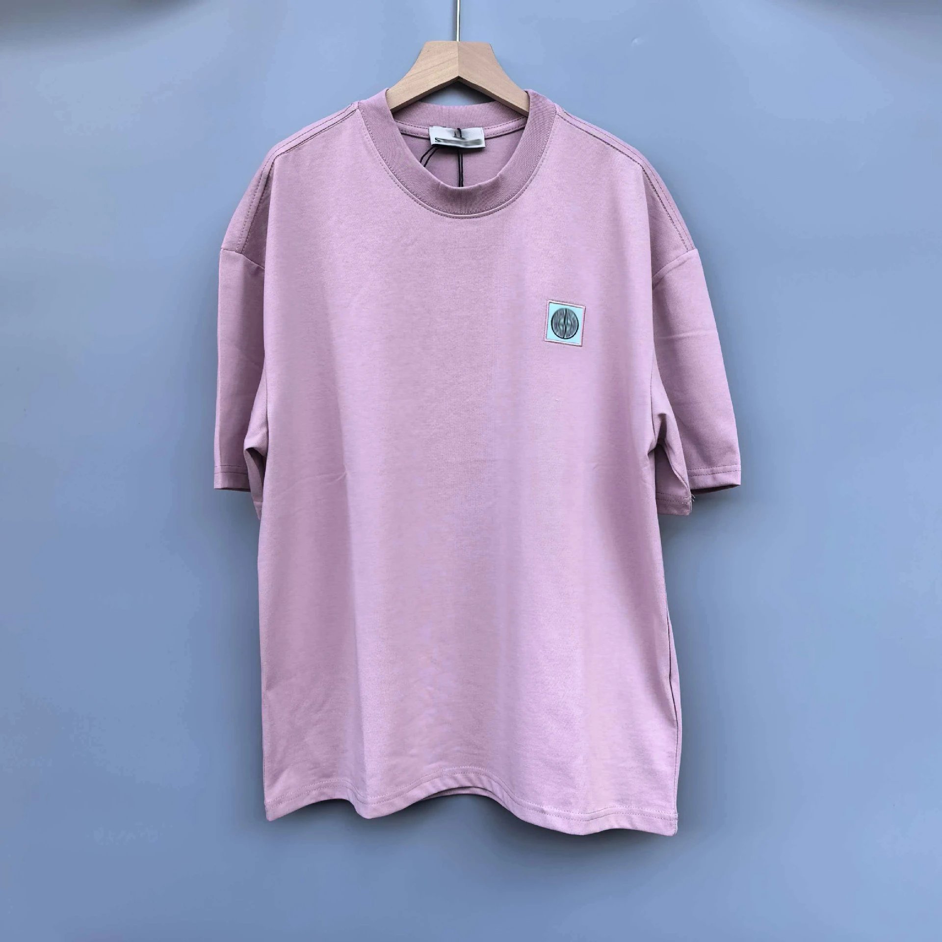 Design Minimalist Patch T-Shirt Dusty Pink T-Shirt - 23