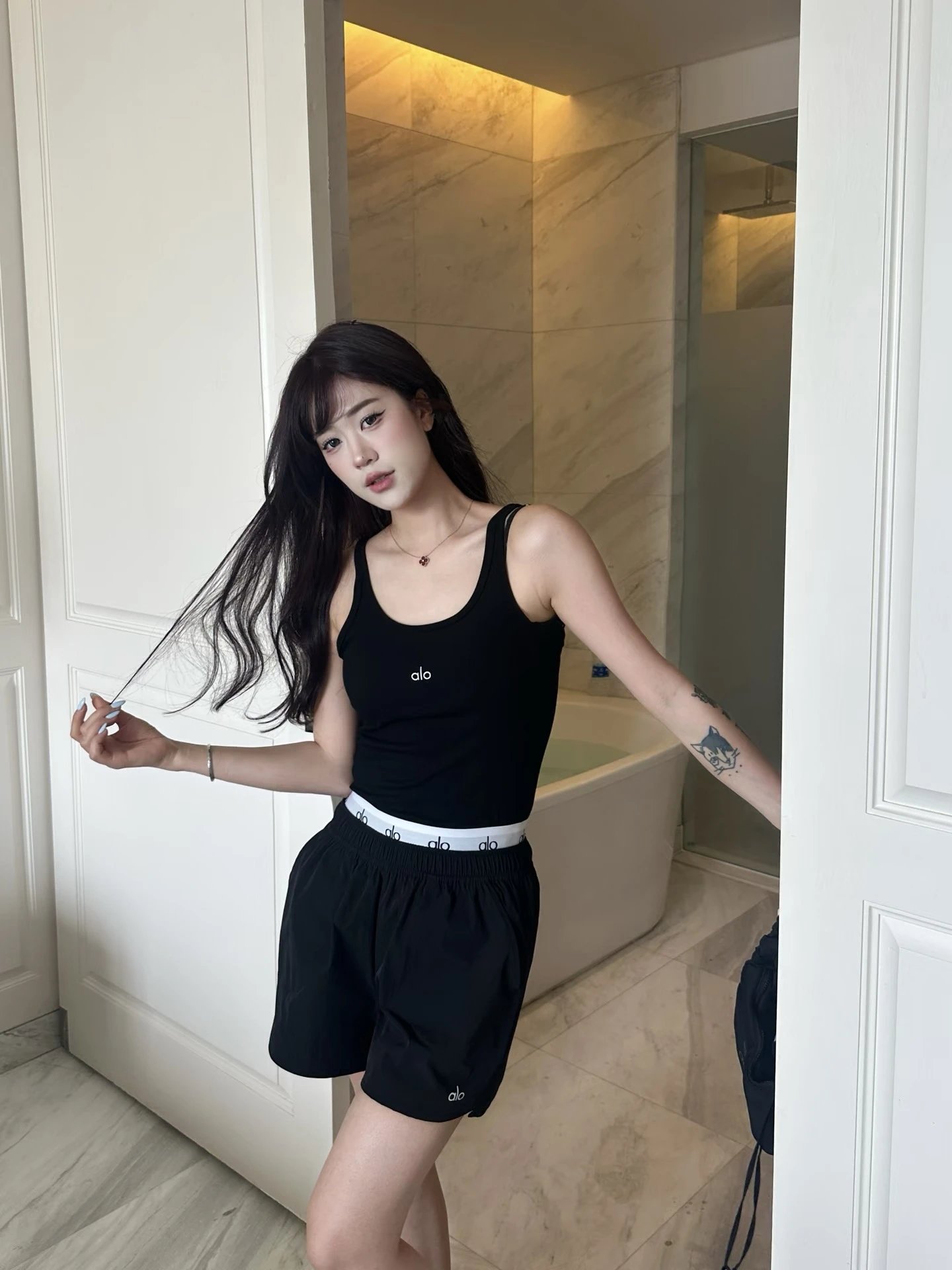 Alo Yoga Ribbed Tank Top Black Vest-Top - 12