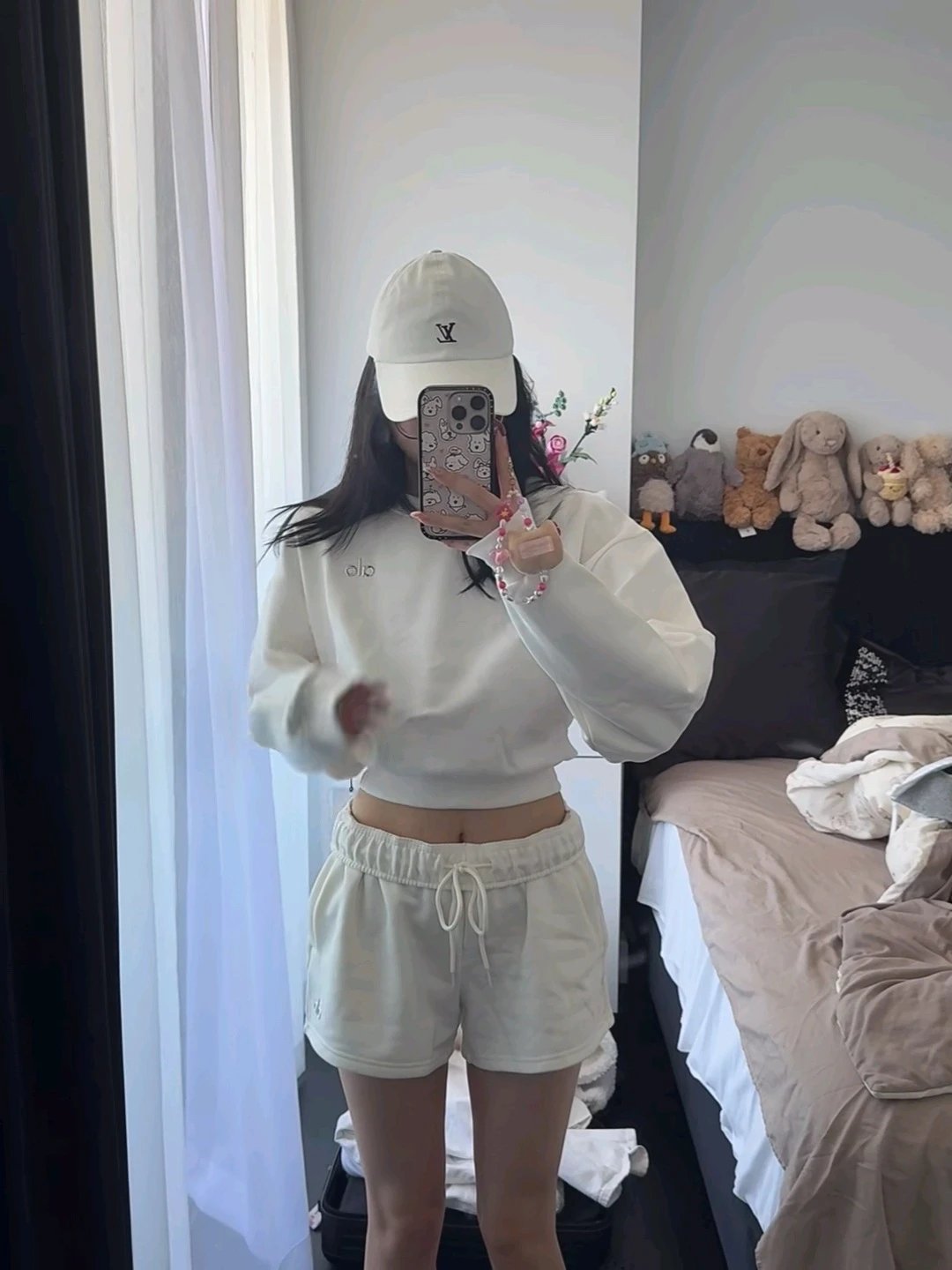 Alo Cropped Sweatshirt and Shorts Set Black Activewear - 3