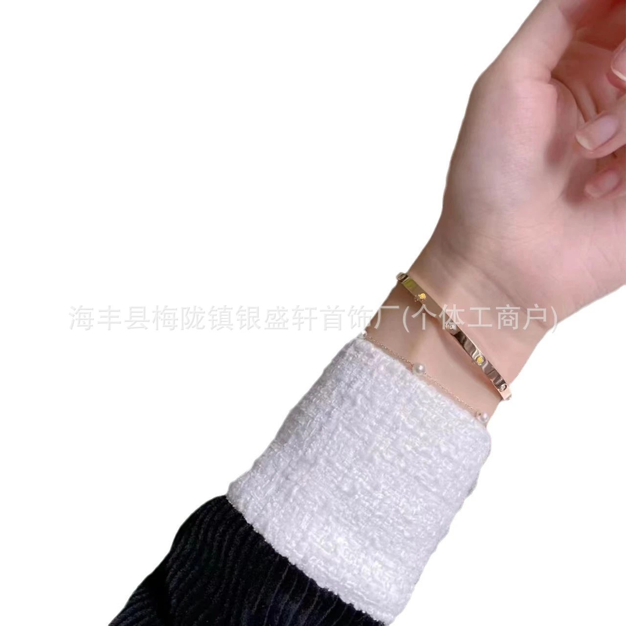 Cartier Love Bracelet Collection in Gold, Rose Gold, Silver, and Black PVD Jewelry - 4