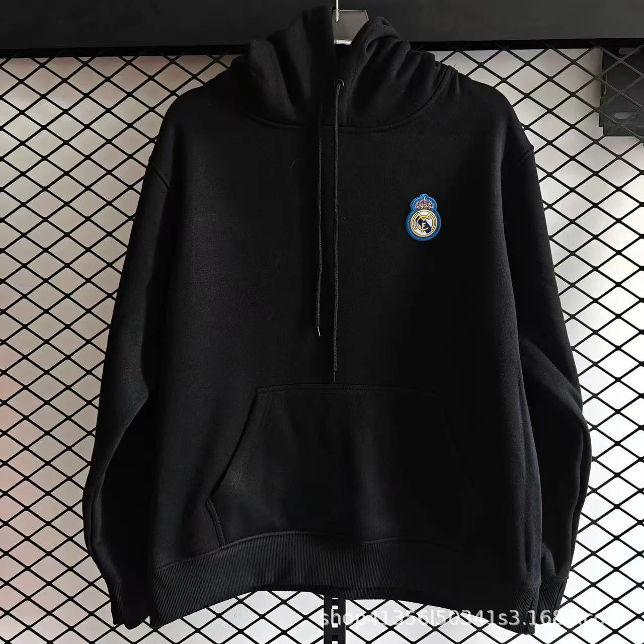 Design Minimalist Logo Hoodie White - 12