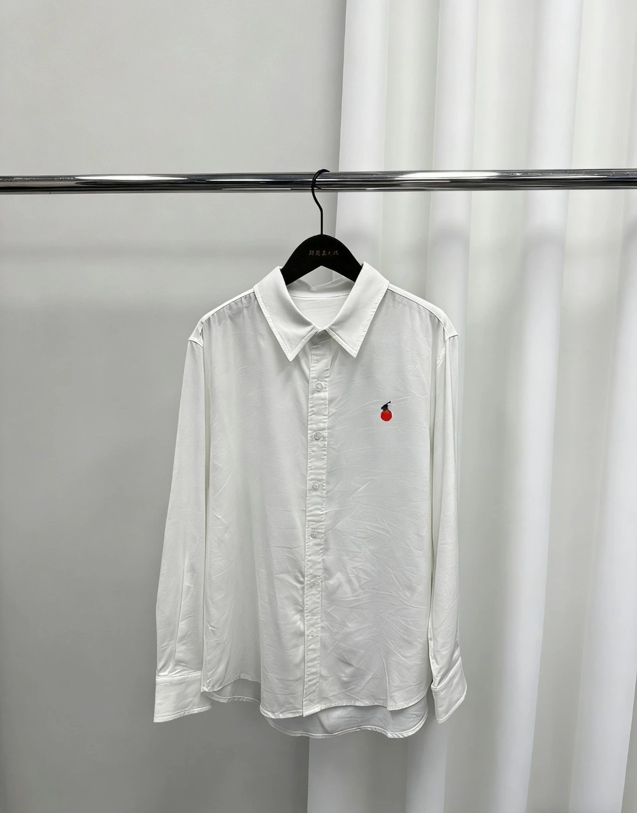 Design Olive Green Button-Up Shirt with Embroidered Detail - 6