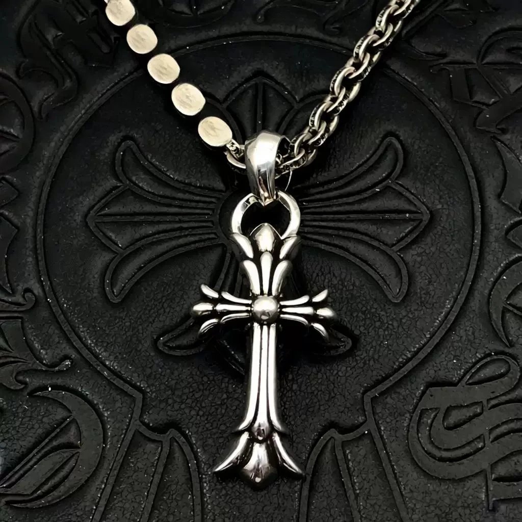 Double-Layer Cross Letter Chain