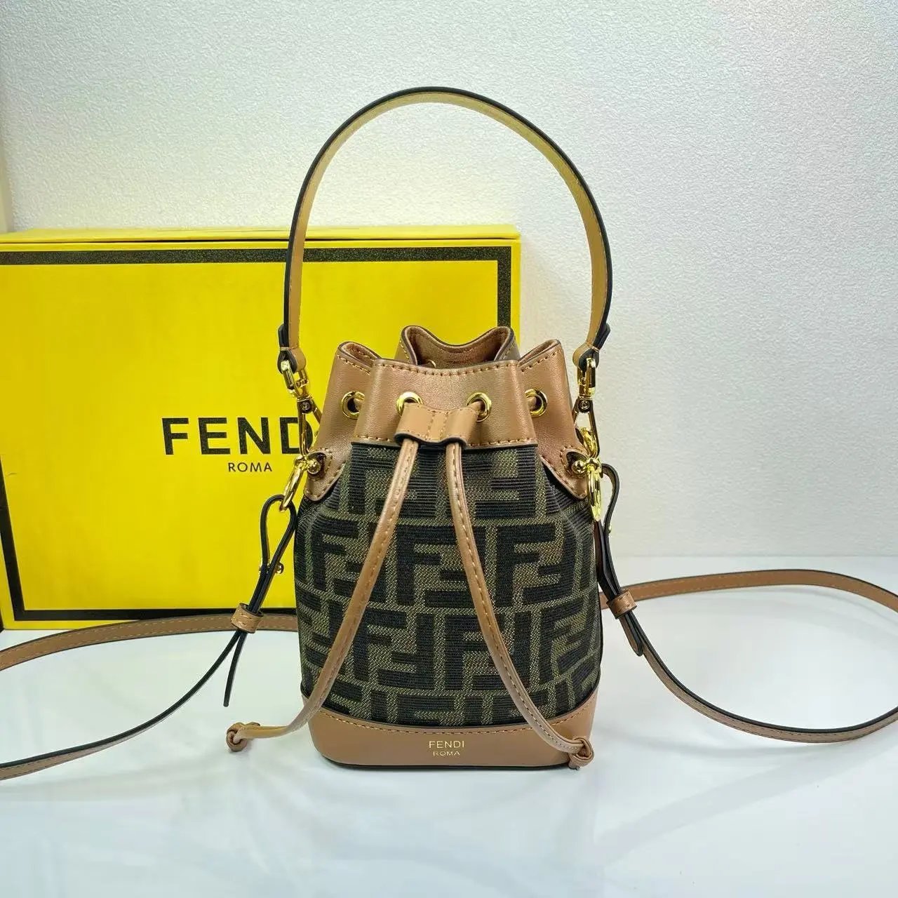 Fendi Mon Tresor Bucket Bag Beige Leather Handbags - 6