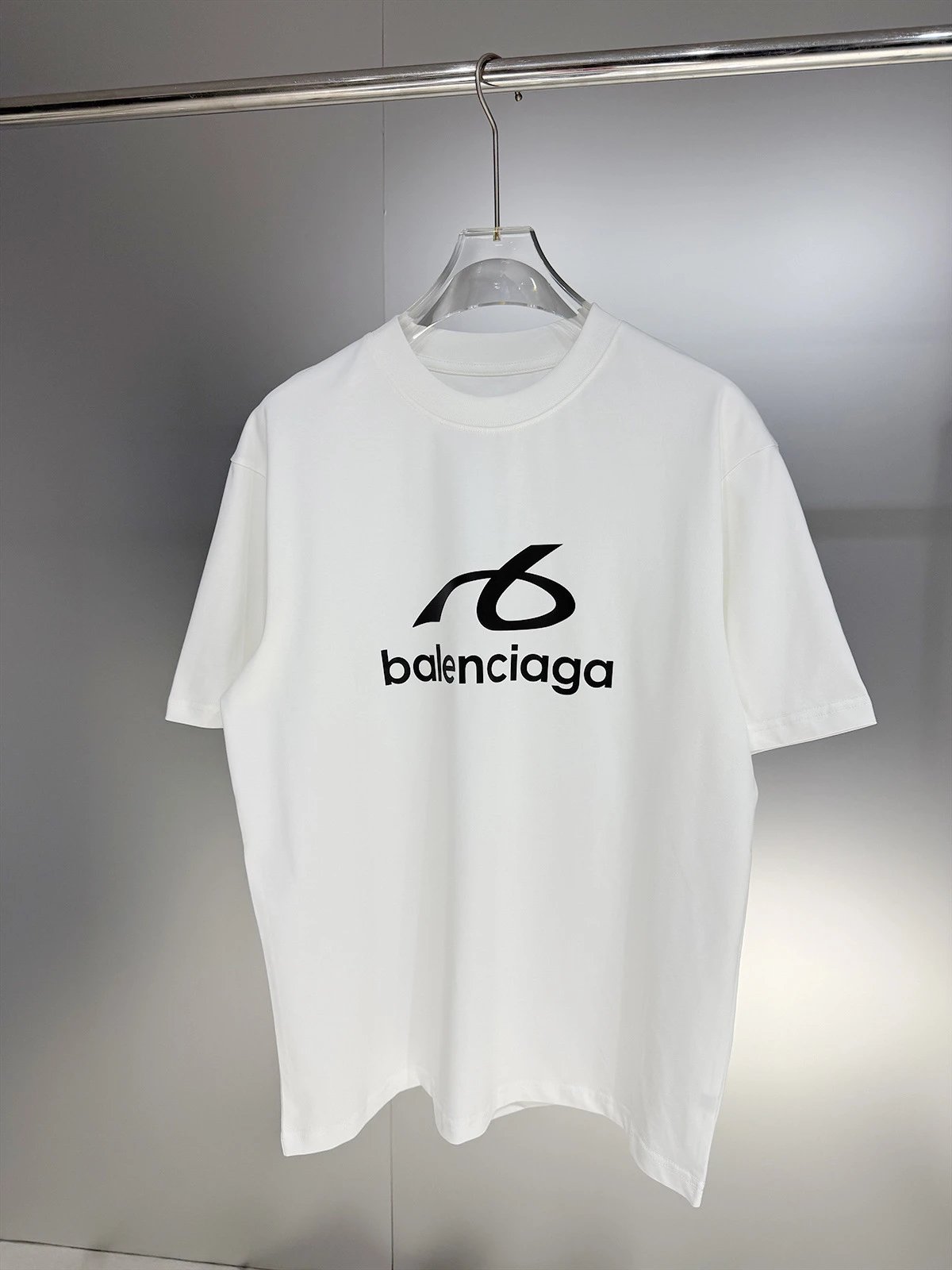 Lululemon Logo Tee White T-Shirt - 21