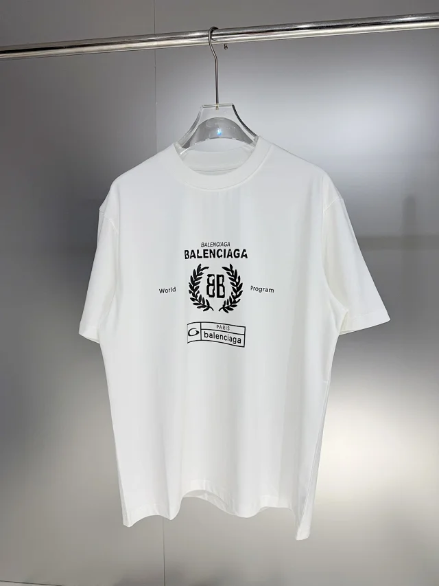 Balenciaga Multiple graphic T-shirt designs product detail image 24