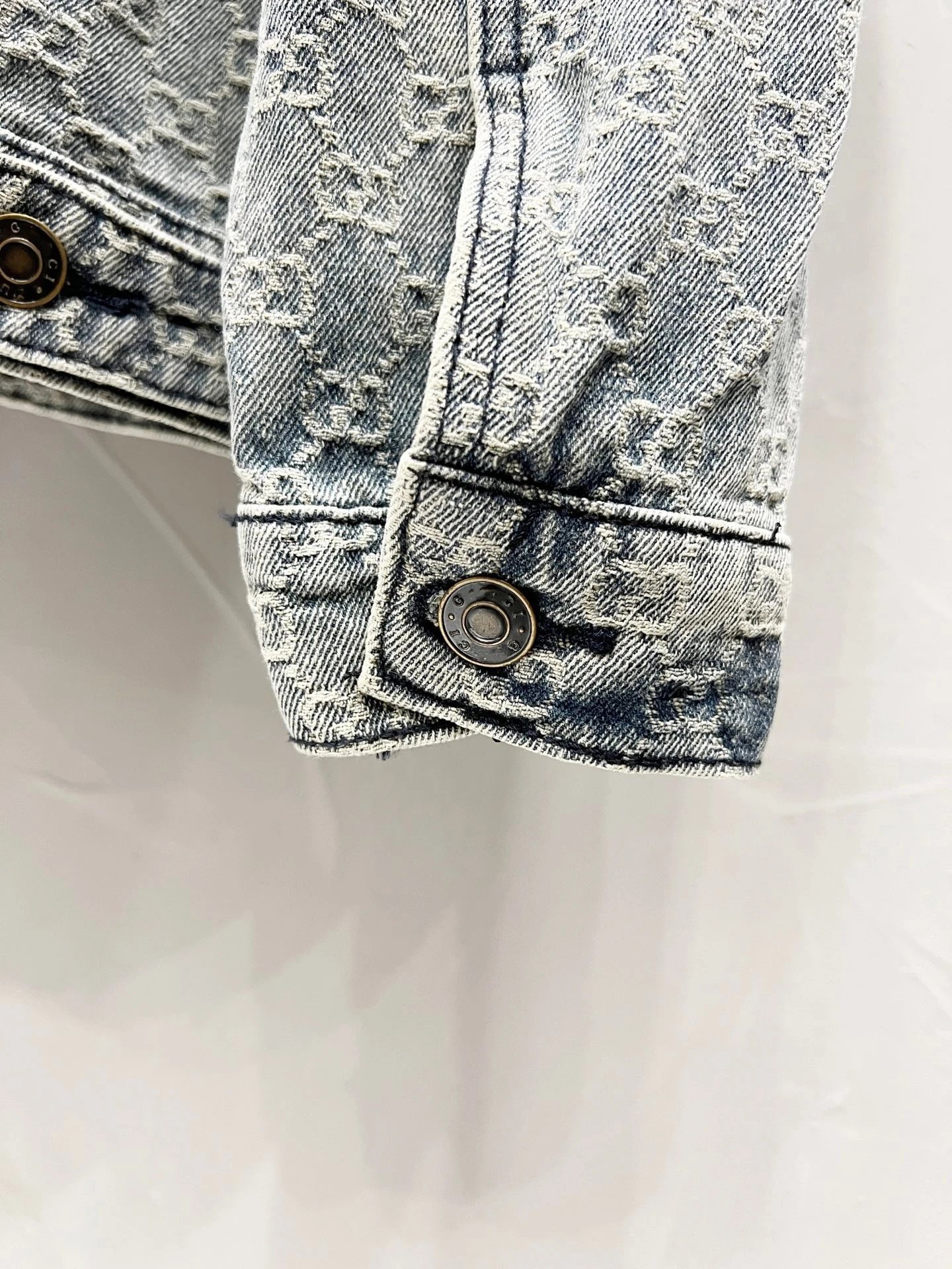 Design Light Wash Denim Jacket with Pearl Buttons and Embroidered Pocket - 7