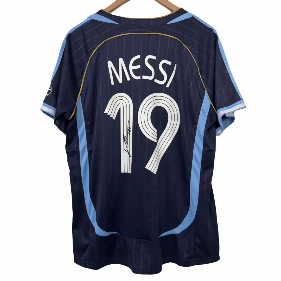 Inter Miami CF Lionel Messi #19 Signed Away Jersey Navy Blue - 9