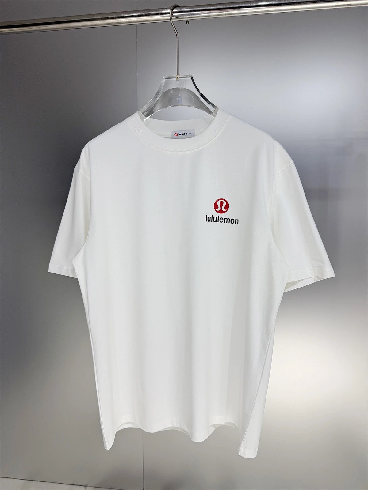 Lululemon Logo Tee White T-Shirt - 28