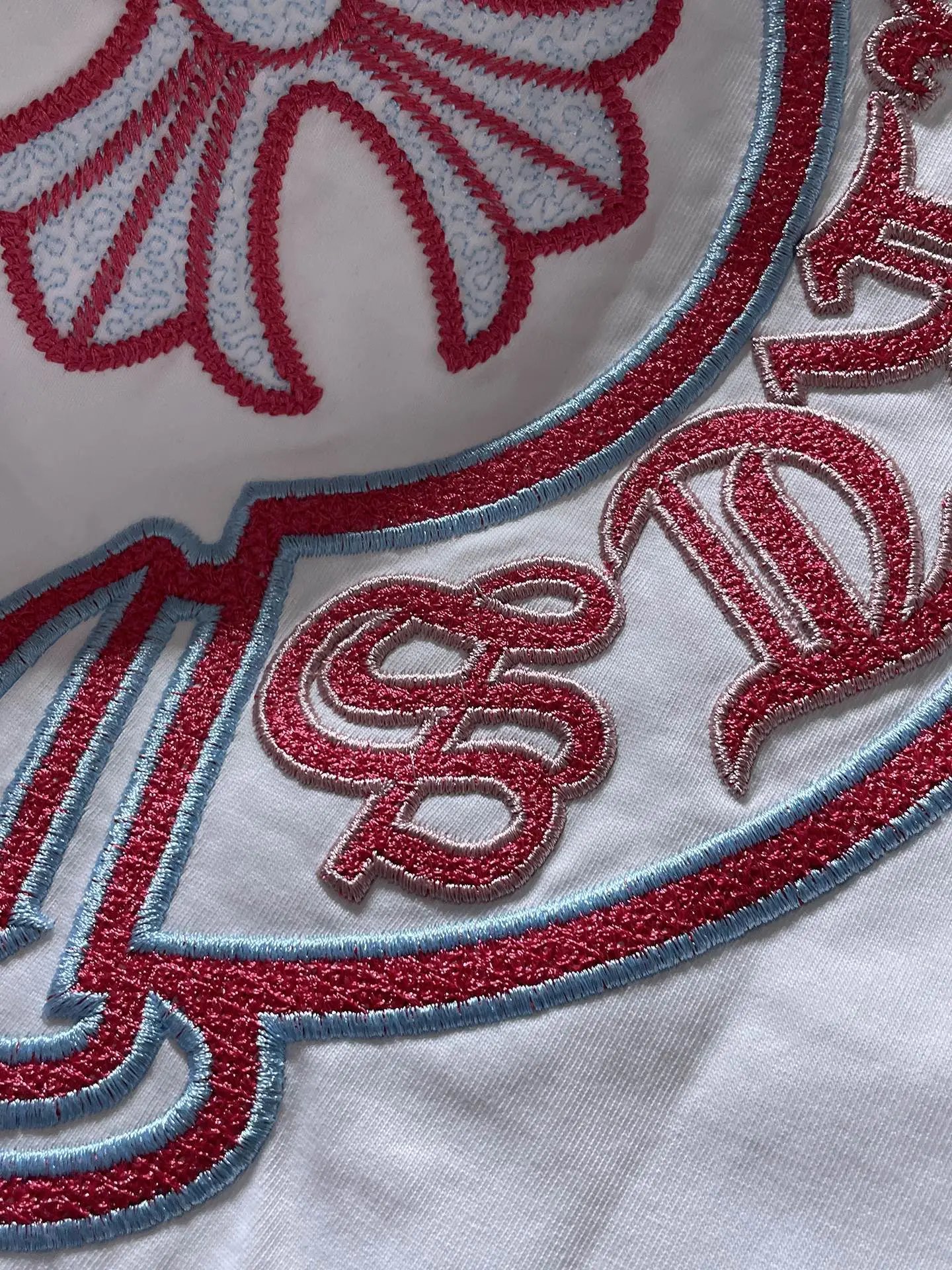 Chrome Hearts Circle Cross Embroidered White T-Shirt - 25