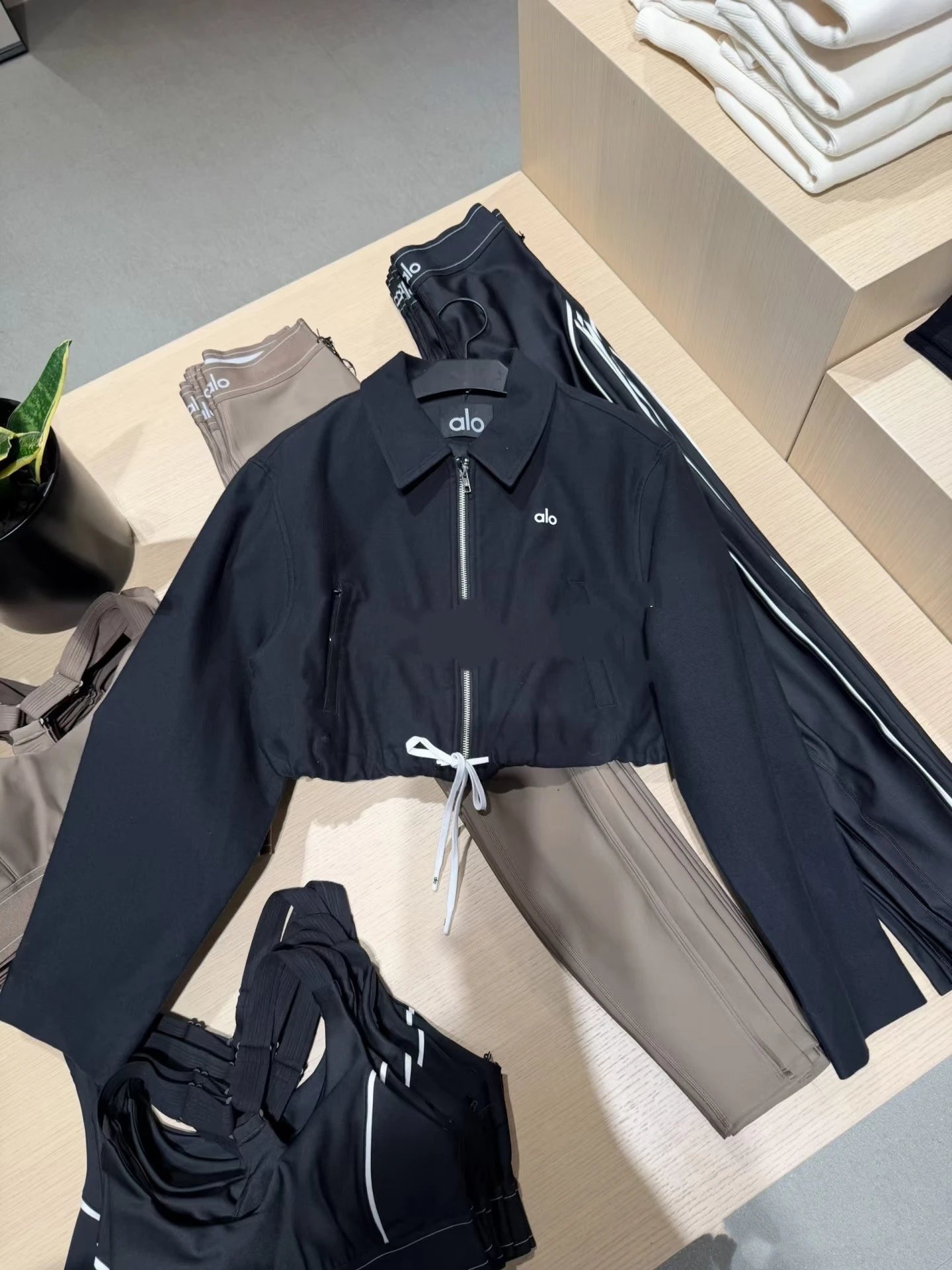 Alo Cropped Zip-Up Jacket and Skirt Set Pink Activewear Set - 5