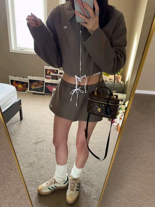 Alo Matching Sets Cropped zip-up jacket and drawstring mini skirt set product detail image 9