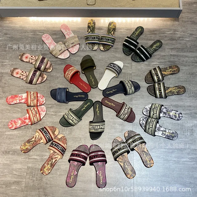 Christian Dior Slippers Dway logo-embroidered slide product detail image 16